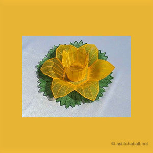 Freestanding Lace Daffodil Bowl