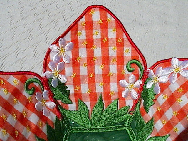Freestanding Lace and Applique Strawberry Bowls - aStitch aHalf