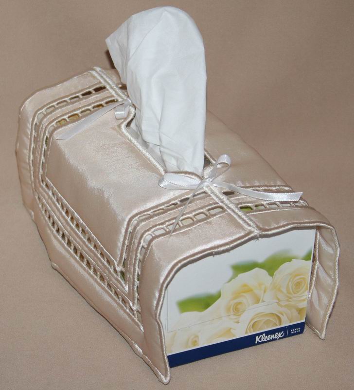 Irish Tissue Box Drape 02