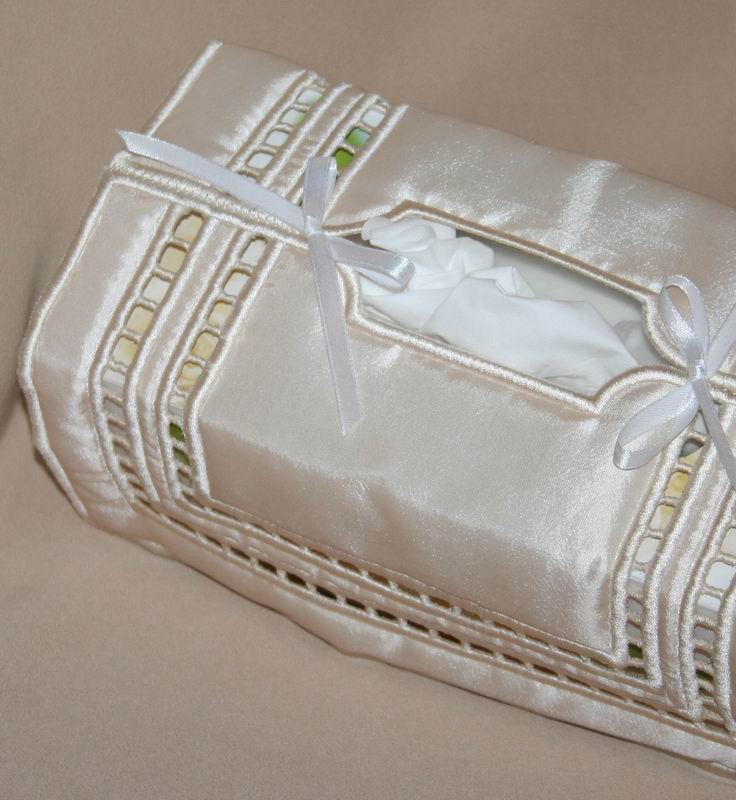 Irish Tissue Box Drape 02 - a-stitch-a-half