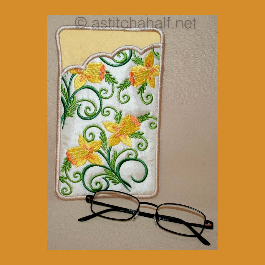 Daffodil Eyeglass Case - a-stitch-a-half