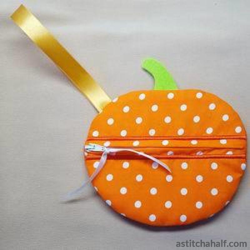 Pumpkin Bag with ITH Zipper - aStitch aHalf