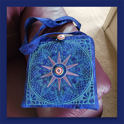 Customer project: Anita created this Cross Body Bag with the Midnight Sun Quilt Combo