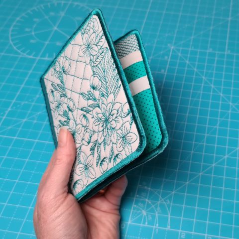 How to: In The Hoop Wallet by Annemarie