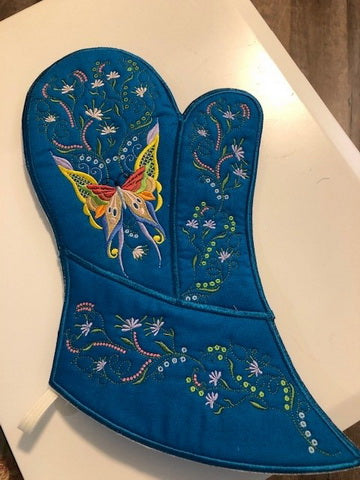 Customer project: Tina`s Oven Glove by Veronica from Ontario, Canada
