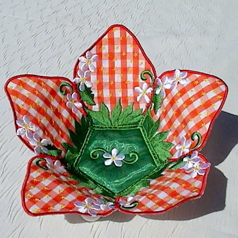 Freestanding Lace and Applique Strawberry Bowls