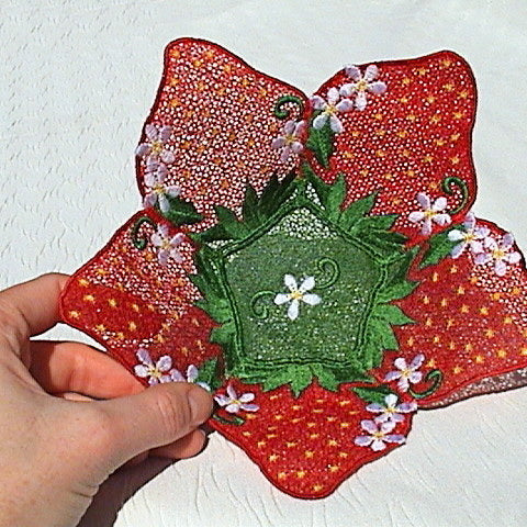 Freestanding Lace and Applique Strawberry Bowls