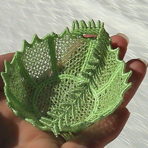 Tiny Freestanding Lace Baskets Galore