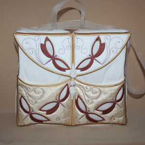 Dragonfly Tote on the Go