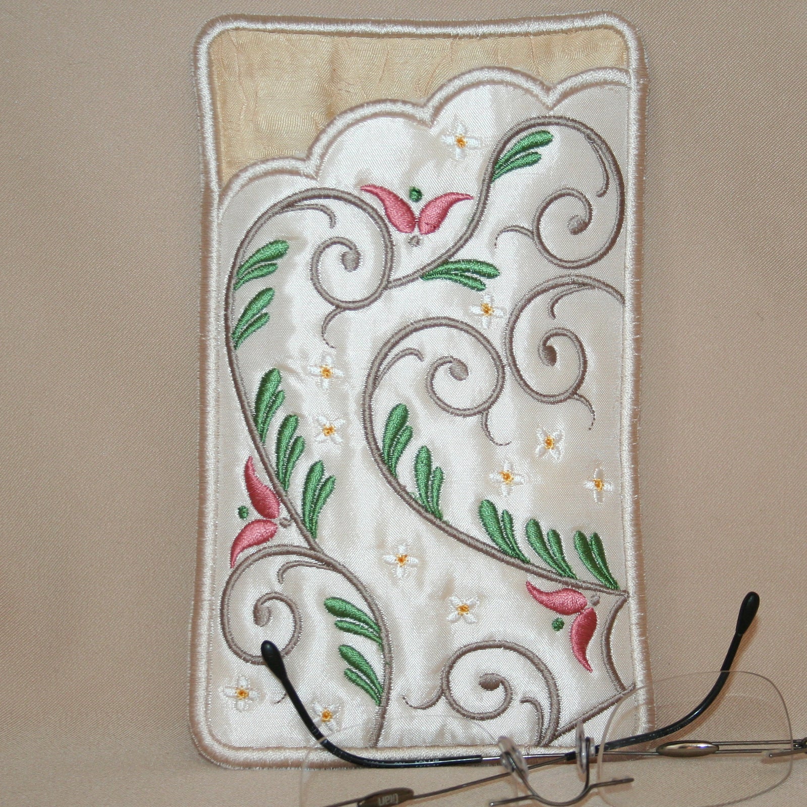 Elegant Foliage Eyeglass Case