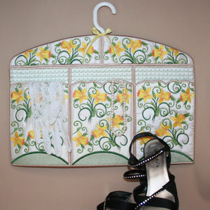 Daffodil Closet Organizer