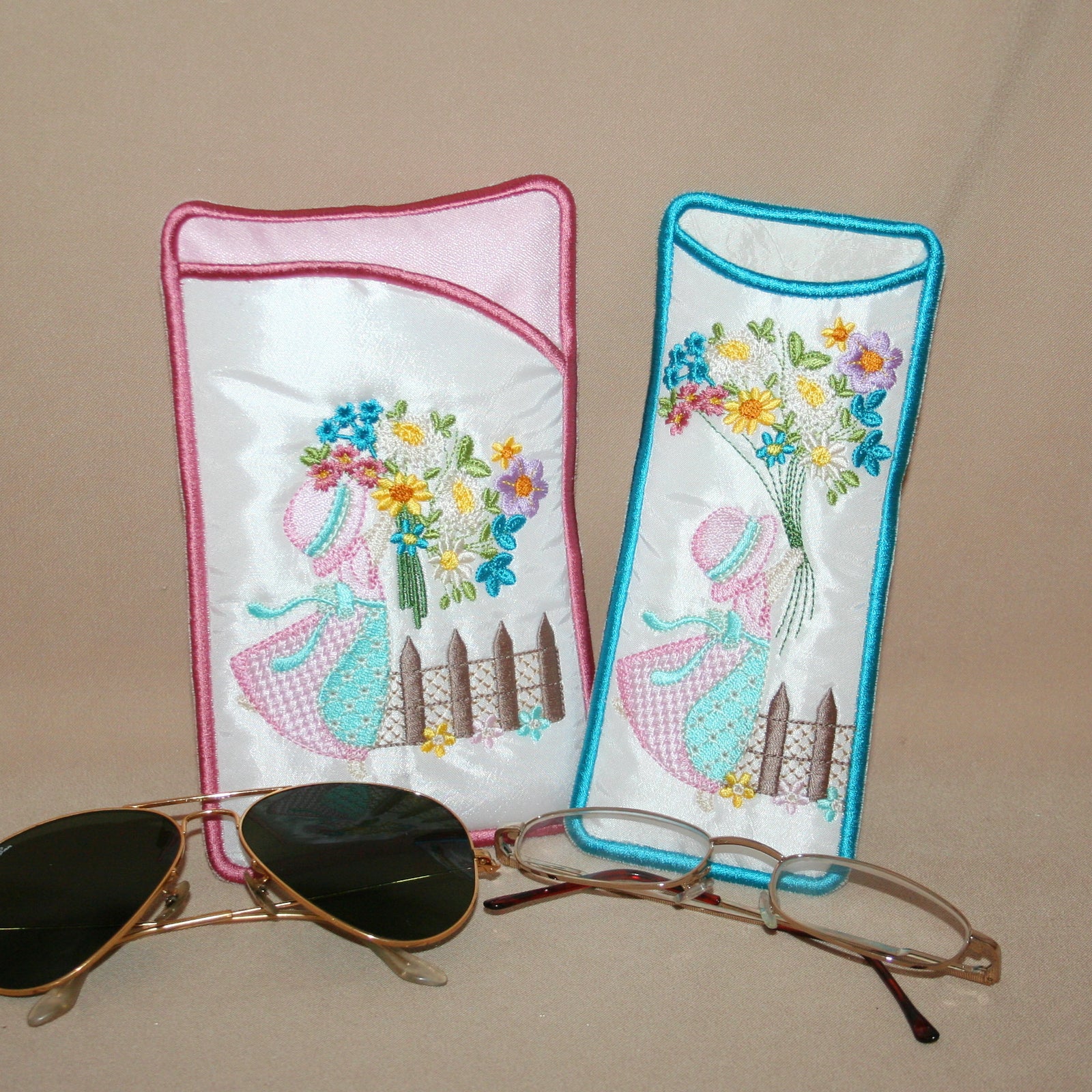 Flower Bonnet Eyeglass Case