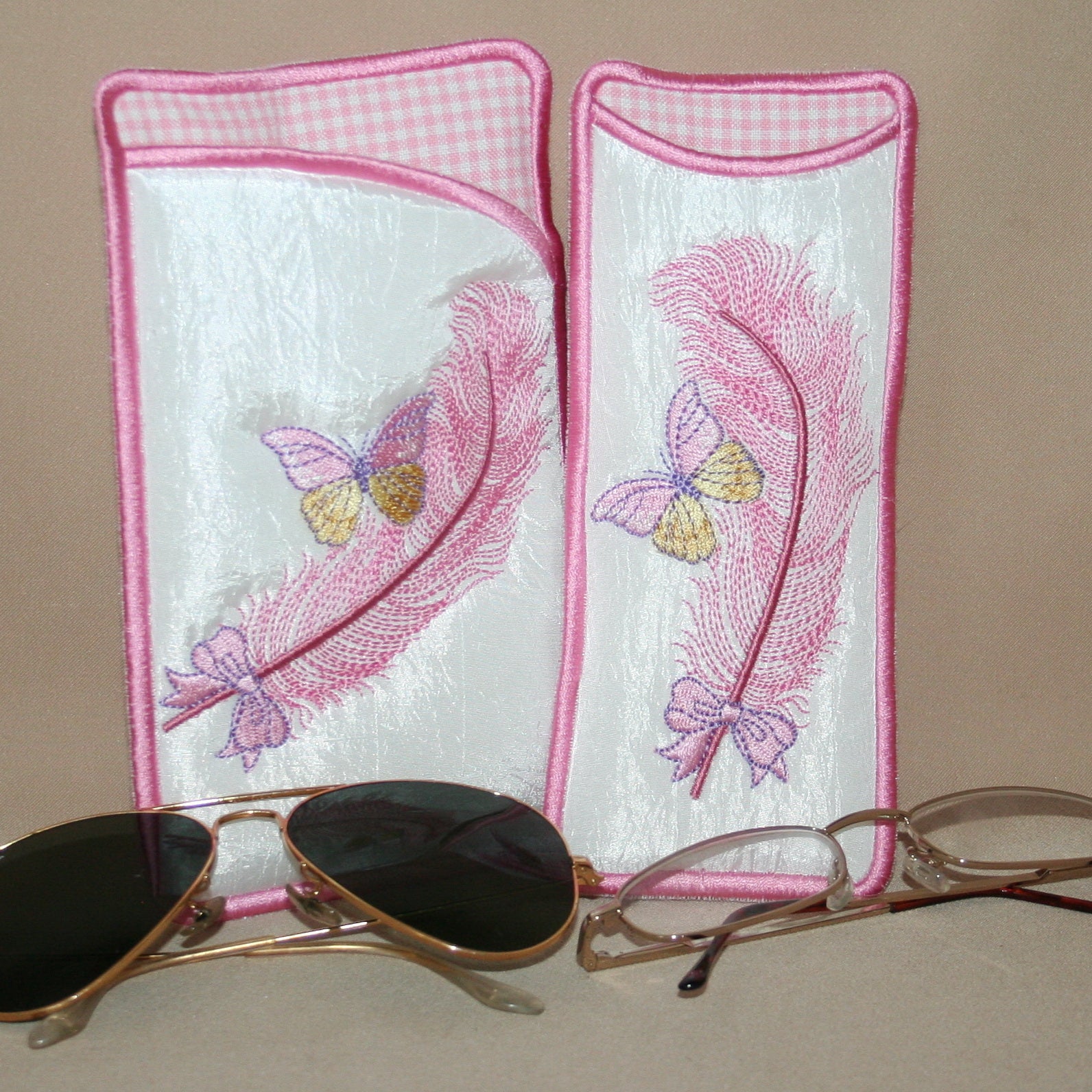 Feathery Eyeglass Cases 04