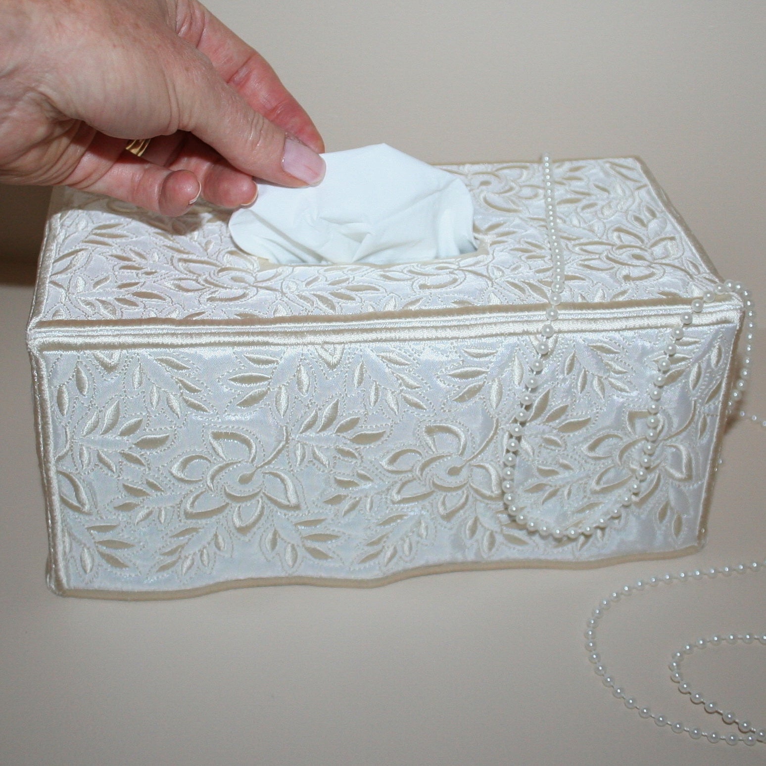 Whispering Roses Tissue Box Cover