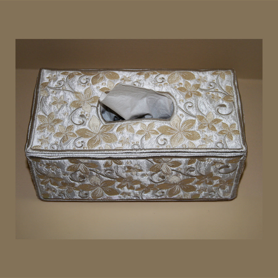 Pearly Promise Tissue Box Cover