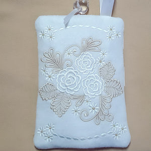 Roses My Darling Zipper Bag