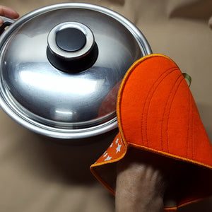 Pretty Pumpkin Oven Mitt In the hoop