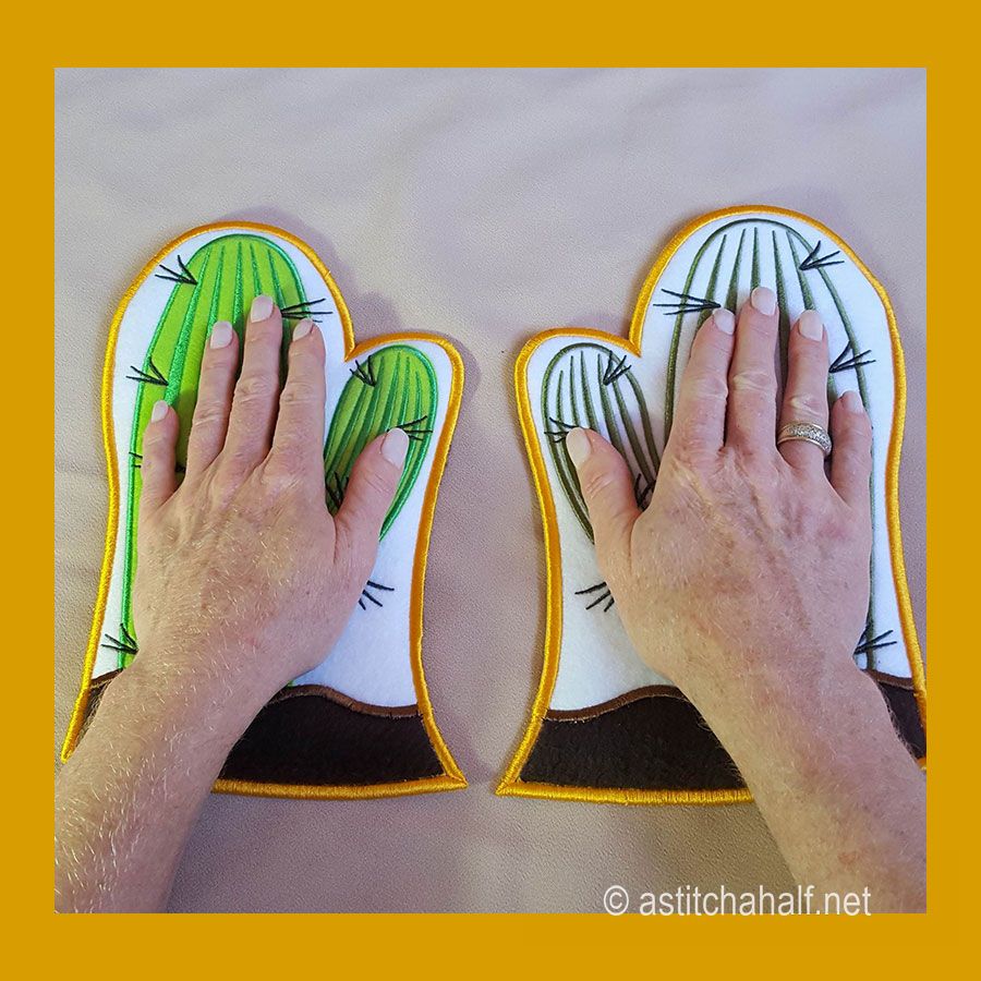 ITH Cactus Oven Glove