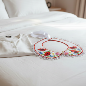 Peter Pan Poppy Collar