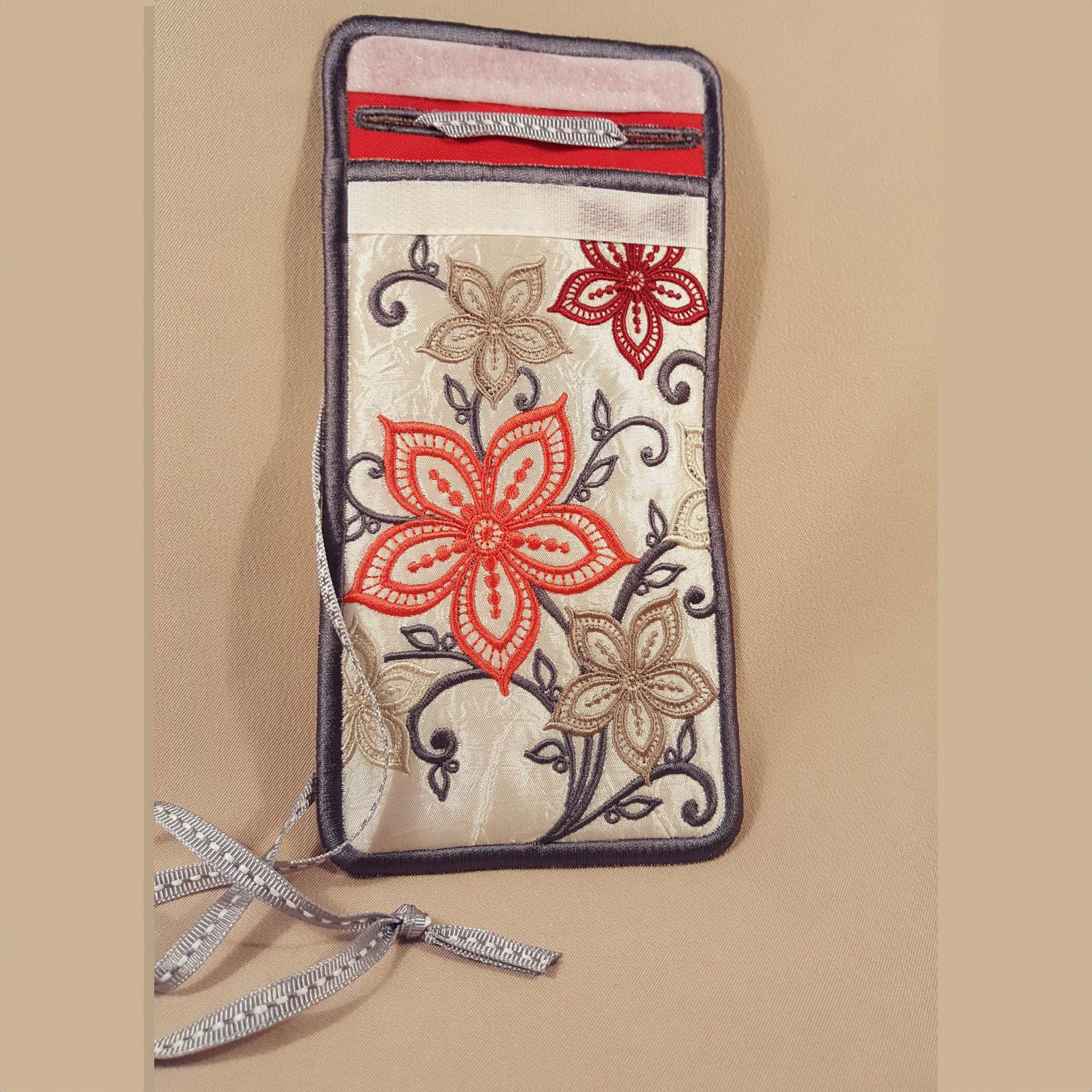 Fallen Winter Around the Neck Device Holder