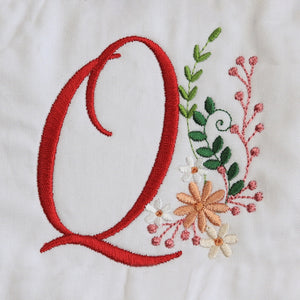 Ameri Prairie Monogram Letter Q