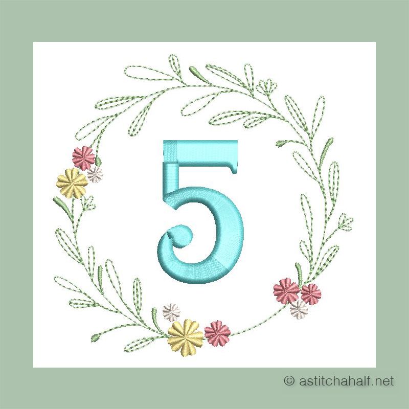 Botanic Crescendo Monogram Number 5