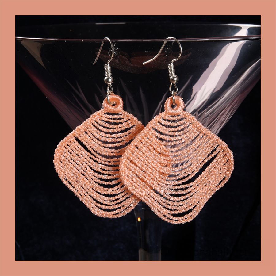 Freestanding Lace Blocky Earrings