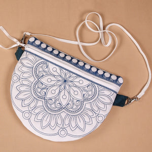 Midnight Moon ITH Zipper Bag