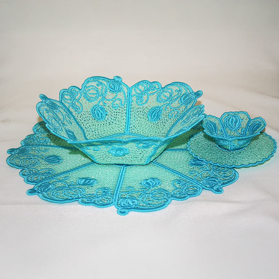 Freestanding Lace Trio Bowl set