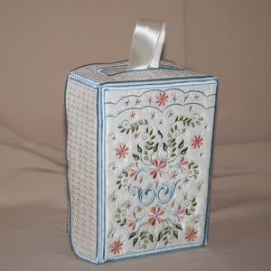 Signature Multi Box