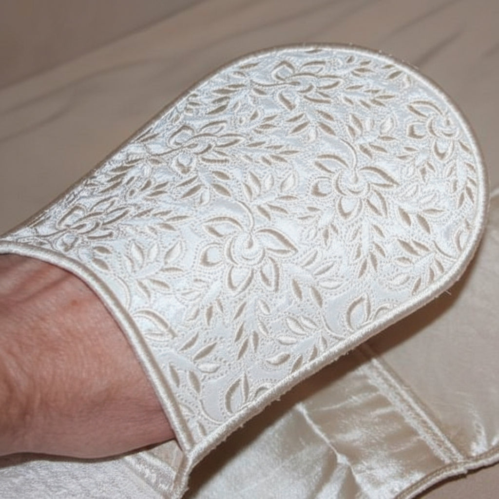 Whispers in White Pocket Scarf and Mitts