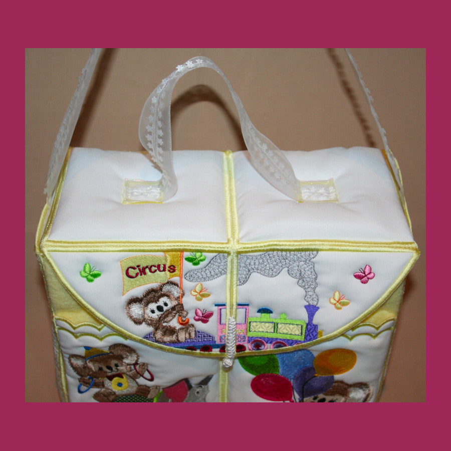 Fuzzy Tote 08 at the Circus - a-stitch-a-half