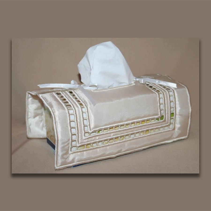 Irish Tissue Box Drape 02