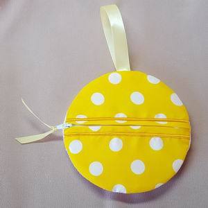 Fried Egg Bag with ITH Zipper - aStitch aHalf