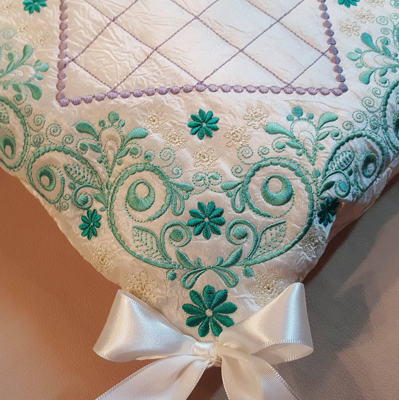 Forest Song Pillow Quilt Designs - aStitch aHalf