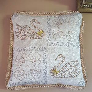 Filigree Swan Pillow Quilt Combo