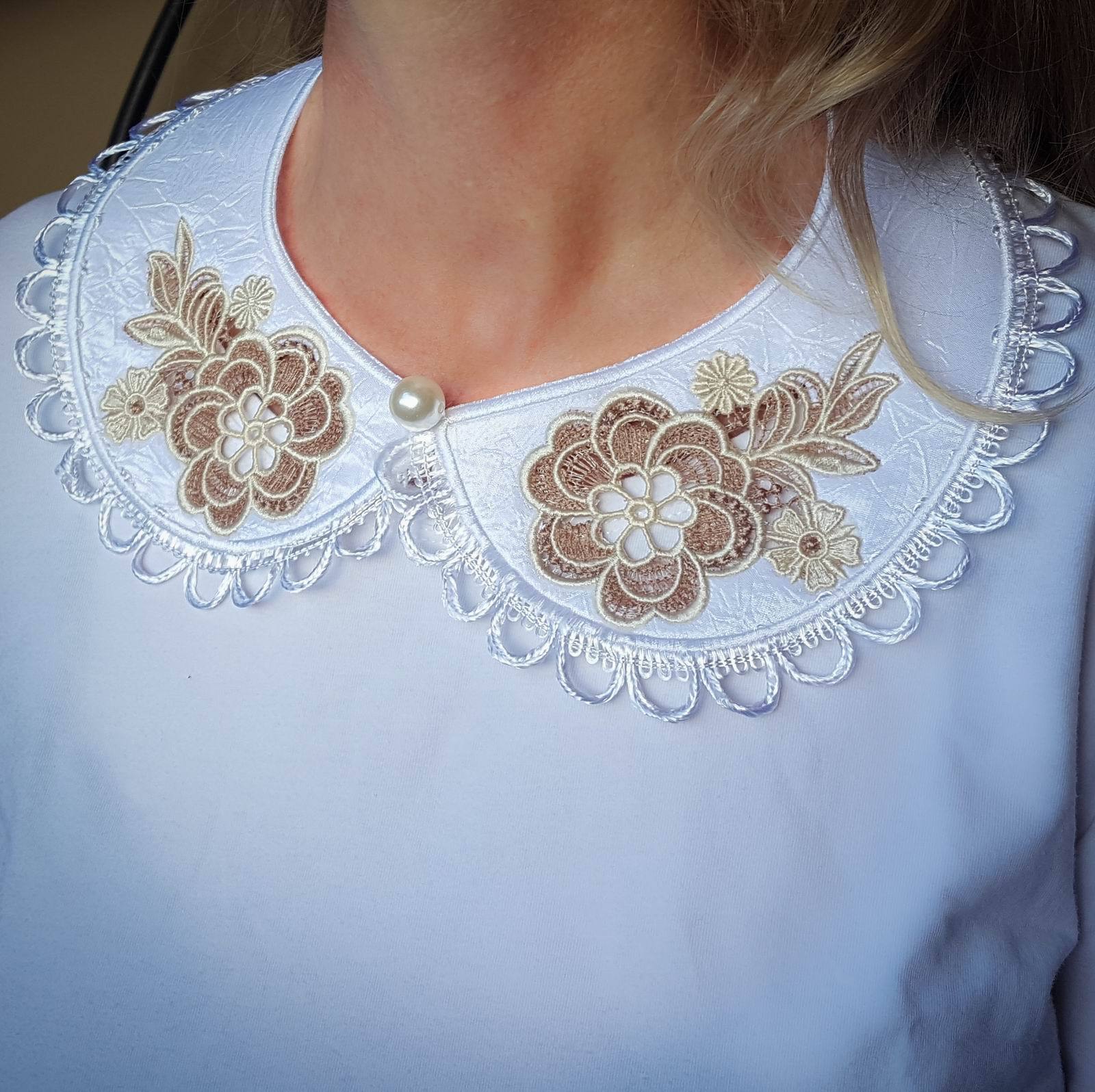 Cutwork Peter Pan Collar - aStitch aHalf