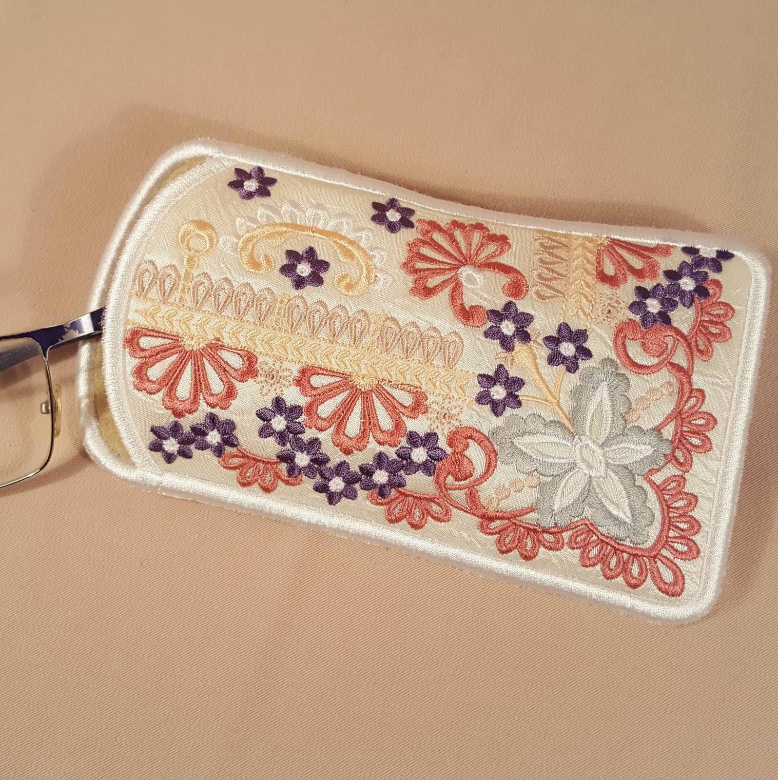 Precious Dreams Eyeglass case - aStitch aHalf