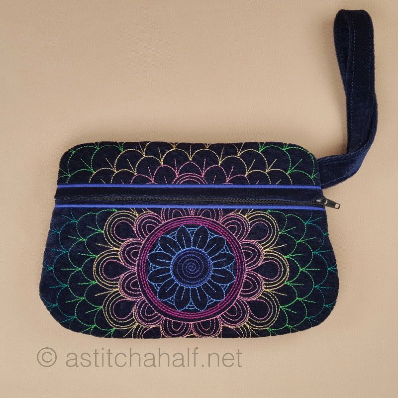 Aurora Borealis Zipper Purse - aStitch aHalf