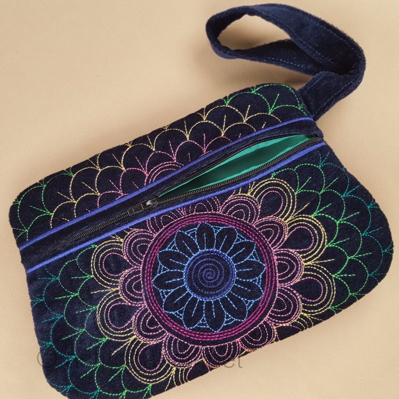 Aurora Borealis Zipper Purse - aStitch aHalf