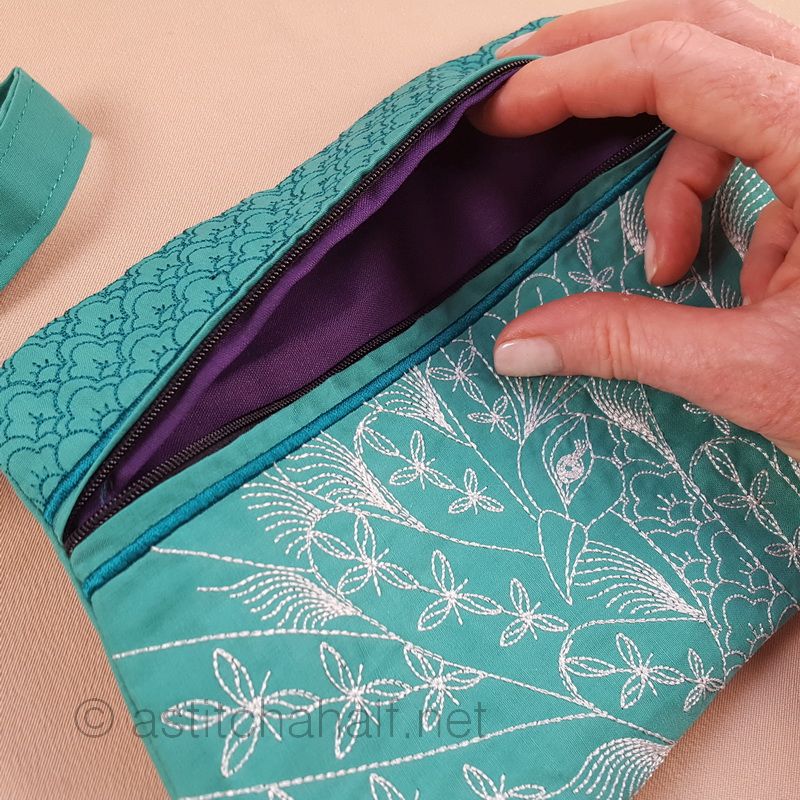 Peacock Sashiko Style ITH Wrist Purse