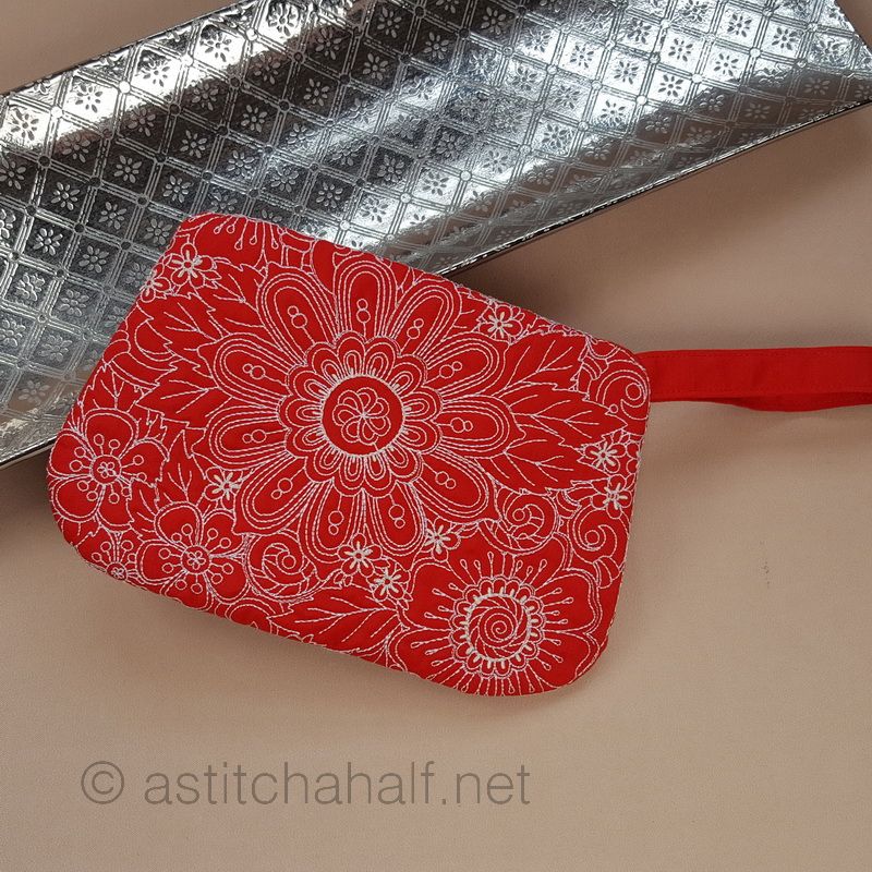 Peekaboo Wrist Clutch Purse