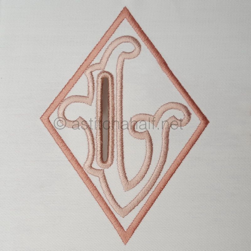 Richelieu Cutwork Monogram L