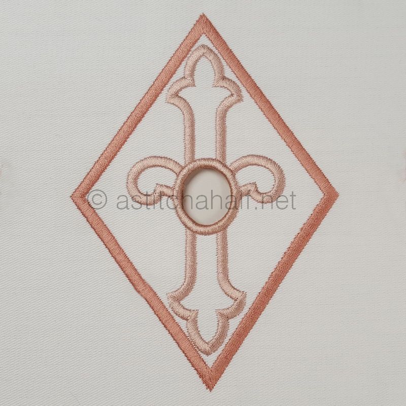 Richelieu Cutwork Monogram I