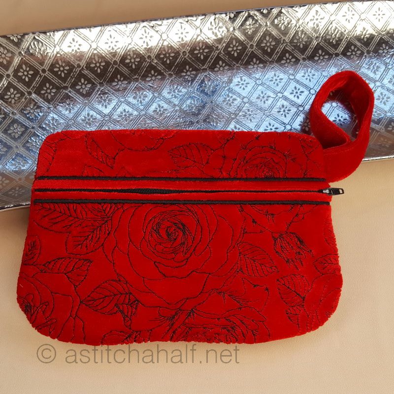 Dream of Roses Zipper Purse