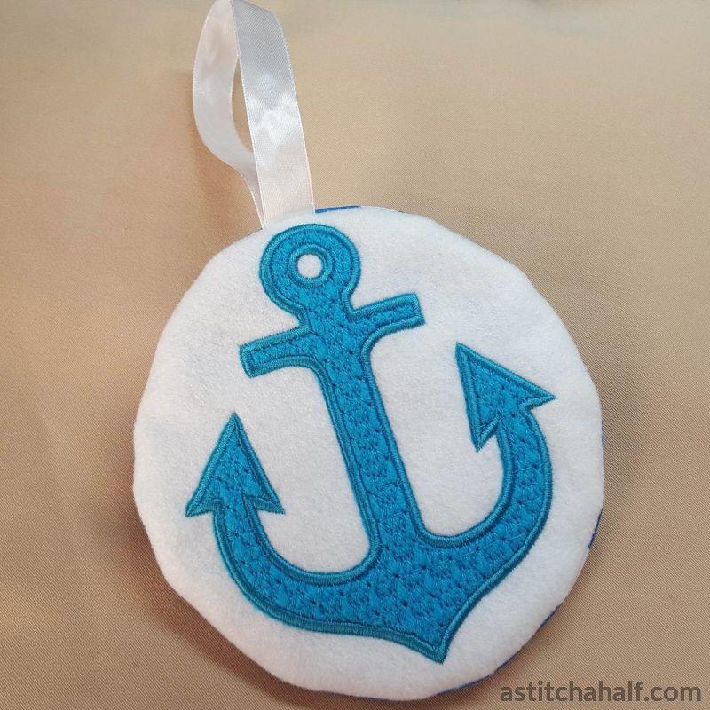 Anchor In The Hoop Zipper Bag - aStitch aHalf