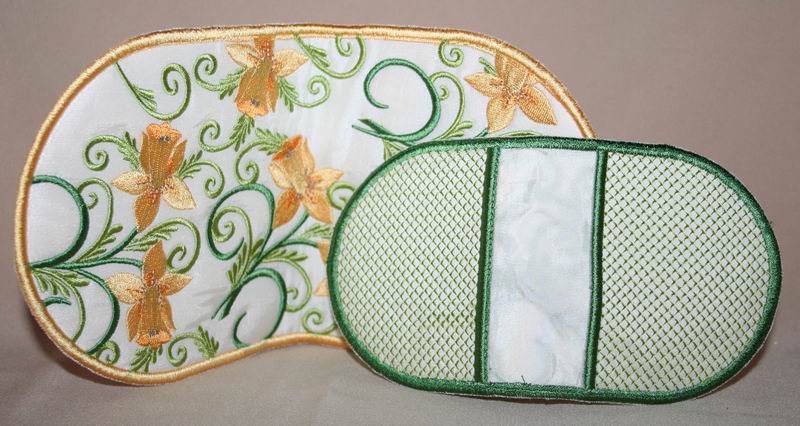 Daffodil Fingertip Oven Mitts - a-stitch-a-half