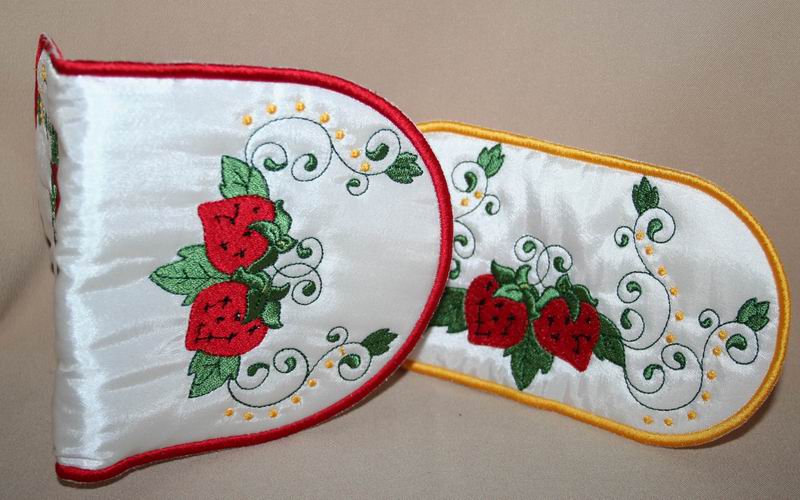 Strawberry Fingertip Oven Mitts - a-stitch-a-half