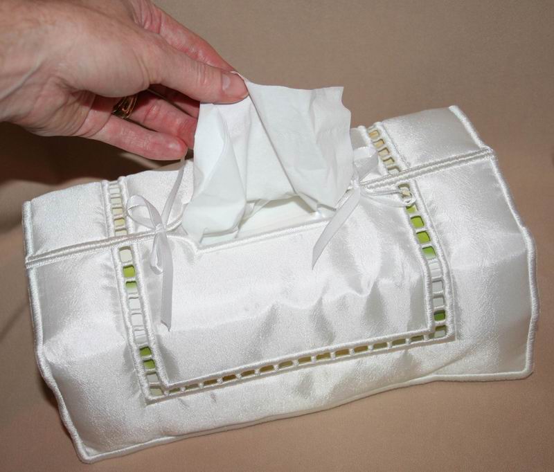 Irish Tissue Box Drape 01 - a-stitch-a-half