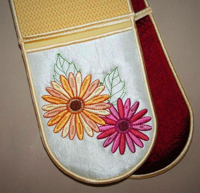 Gerbera BBQ Mitt - a-stitch-a-half